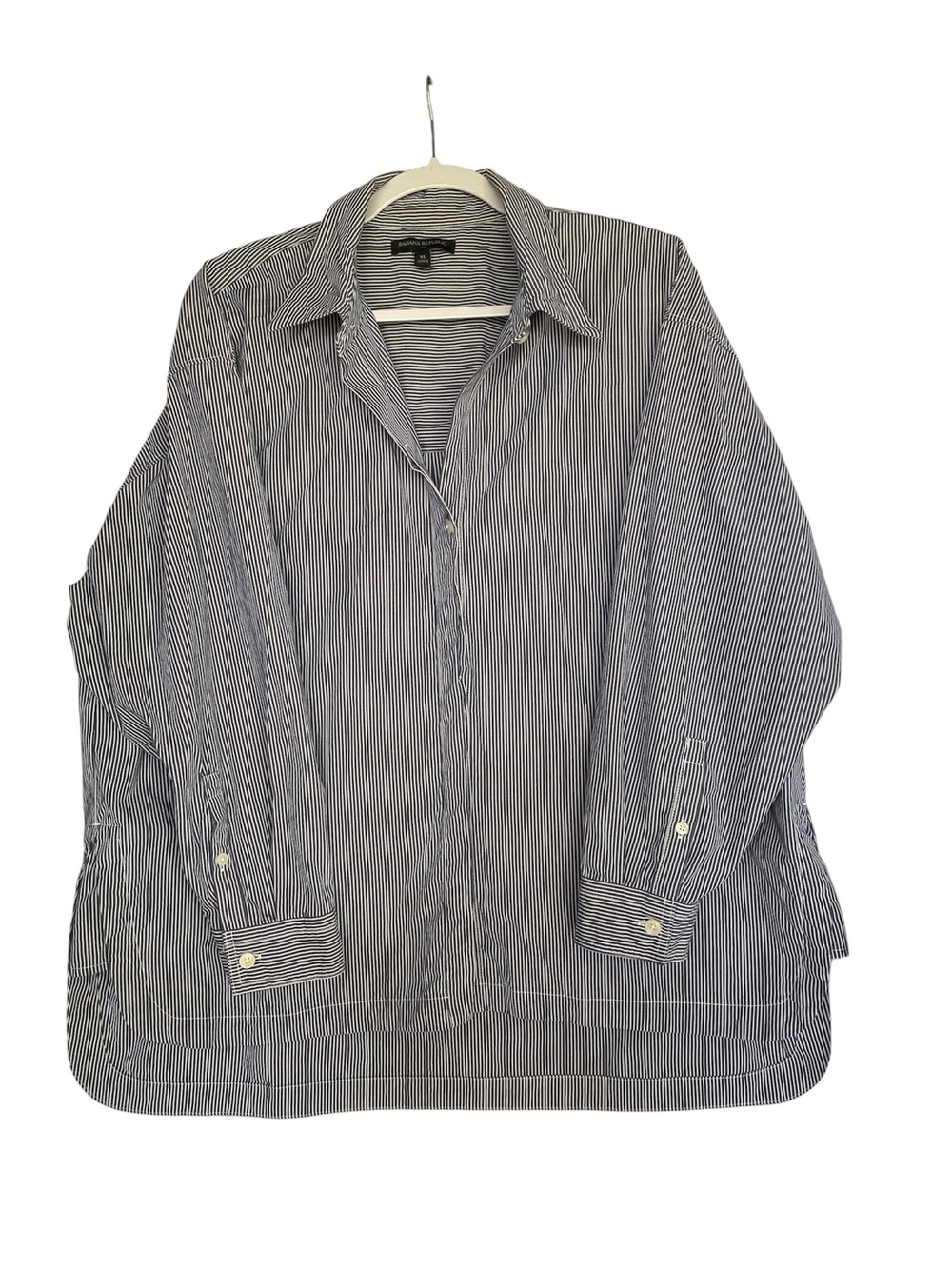 Banana Republic women  XL Blue/White Striped Cotton Button-Up Long Sleeve blouse